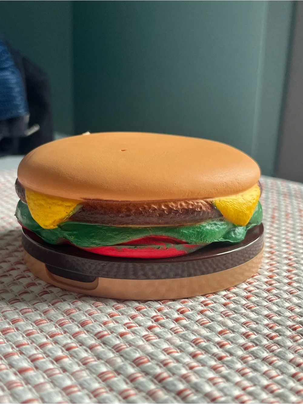 I Heart Revolution Tasty Burger Grilled Cheesy Eyeshadow NEVER TOUCHED NEW - Picture 2 of 4